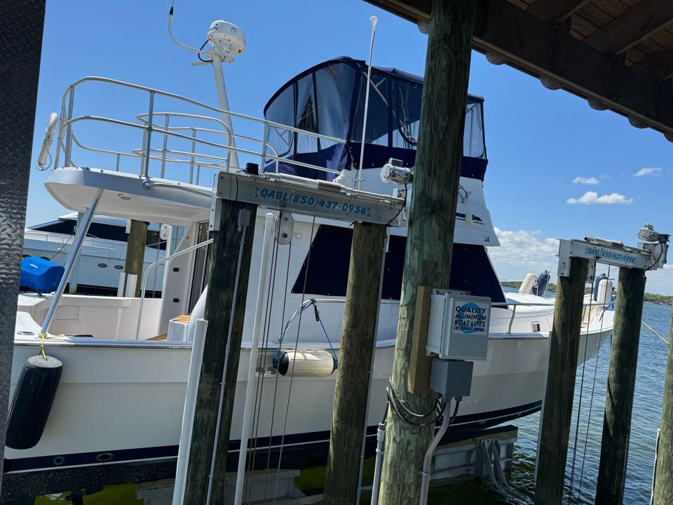 Trawler yacht detailed on its lift